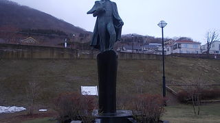 元町公園の下部で存在感を示していました