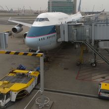 B747のビジネスクラスは全てフルフラットシート採用です。