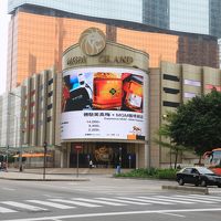 アジアと西洋の融合がテーマ