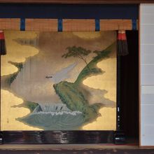 今年御車寄せに展示されていた衝立