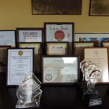 ワイン品評会の受賞経歴が見られる