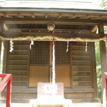 赤いのはスロープの手すり