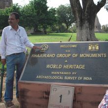 現地ガイドのインド人