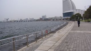 海が間近です。