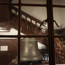 中には入れません