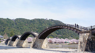 素晴らしい木造橋