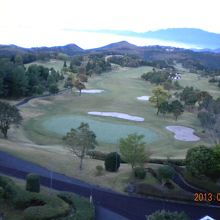 ホテルからアウトの9番ホールを眺める