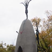 白血病の少女がモチーフです。