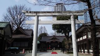 かっては 池あり滝ありの景勝地だった とのことです