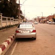 運転に不安な方は運転手付タクシーをチャーターするのが良いかも