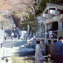 いかにも清水寺らしいスポットです。
