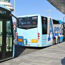 バスはエアロバスって書いてるからわかりやすい！