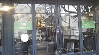イタリア民家の面影がある？カフェ「caffe Michelangelo」～代官山～