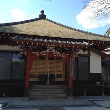 この慈眼院の裏手です