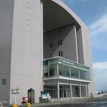 新日本海フェリーターミナル