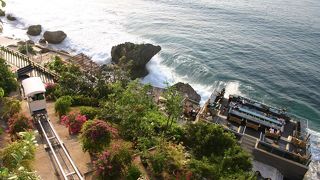 アヤナにある最高にオシャレなバー