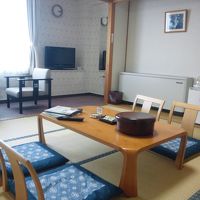 ゆったり10畳！お部屋に風呂はありませんが大浴場があります