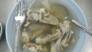 夜９時過ぎでも満席だった。