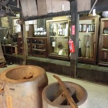 農機具が展示されています。