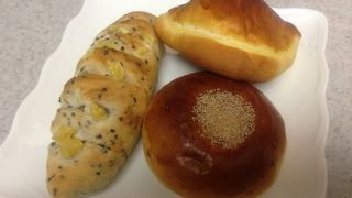 甲子園へ行ったらこのお店でパンを買おう！