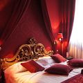 ゴージャスなヨーロピアンムードに浸れる客室