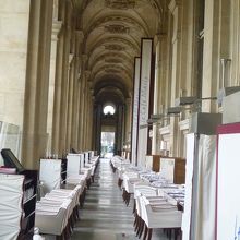 テラス席　寒ければブランケットも貸してくれる