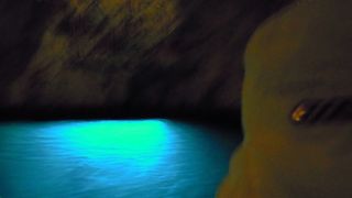 結構な確立で入れない、カプリ島の青の洞窟。それならむしろ・・・