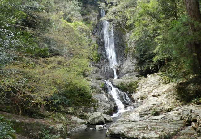 『菅生の滝』★北九州市で最大落差を誇る滝です