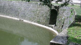 殆どの人が気づかずに渡っていきます