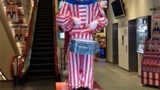 元気なくいだおれ人形のいるビル！