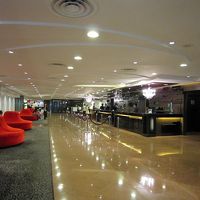 ビルの３階にあるけど広くゆったりしたフロント