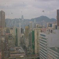 高層階からは香港島まで見えます