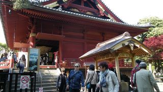 ここは寛永寺の伽藍です