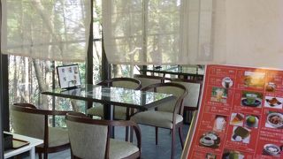 落ち着けるカフェ