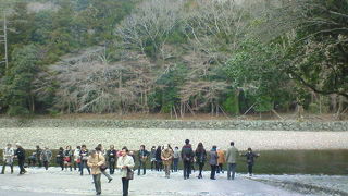 川の水で手を清めて伊勢参り