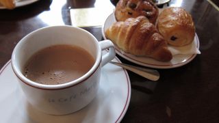 パリの朝食