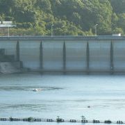 美しい景観を造りだしている兵庫県川西市の一庫ダム（ひとくらダム）