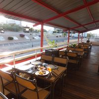 レストランからオープンデッキに出れます