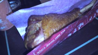 大人気のチキンのお店