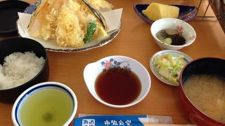 北茨城の市場食堂でランチ