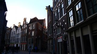 インモラルな雰囲気だけど平和