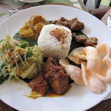 バリの定食