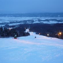 広く滑りやすいコース