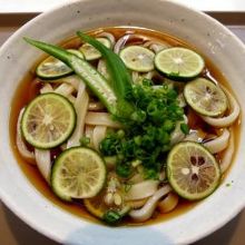 はまきた食堂の冷やしすだちうどん ￥７８０−