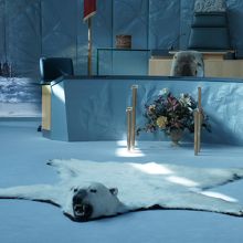 １階の議会室の外から。