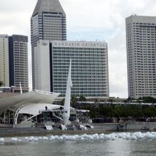 マリーナ スクエアのホテル郡 