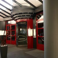 ホテル入り口　左手に喫煙コーナー