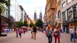 ノーマークでした。意外や意外、ニュルンベルクの中でも賑わっている場所です。