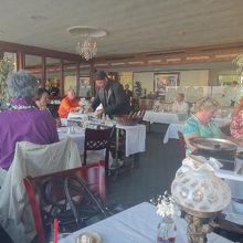 店内の様子。この日は、ほぼ日本人はいませんでした。