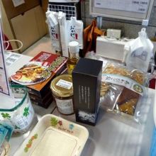 あわびご飯や松阪牛丼など美味しい物をお土産に買いました 